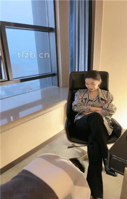 图片[17]_【潘妮女王】白领高跟黑丝踩虐犯错下属_绳缚吧