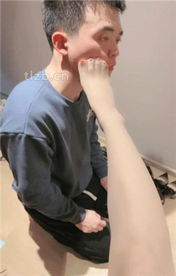 图片[9]_【时安】袜子塞嘴鞭打/舔多双脏鞋/臭脚捂脸_绳缚吧