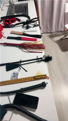 图片[7]_【暴荔姐姐】重度sp抽到狗跪地求饶_绳缚吧