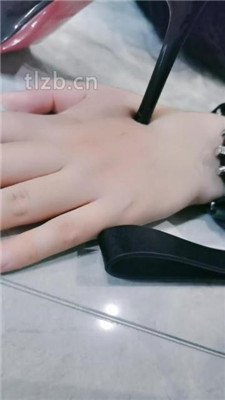 图片[12]_【小羊】母畜-狗链转胯遛狗/闻舔黑丝_绳缚吧