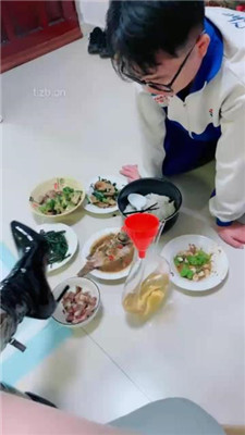 图片[2]_【甜心教主】吃不完圣水浓痰泡饭就挨打_绳缚吧