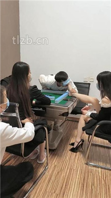 图片[10]_【乔伊】双S-麻将桌下的贱奴才【双视角版】_绳缚吧
