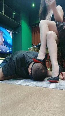 图片[13]_【咩祖】高跟美腿的脚下奴_绳缚吧