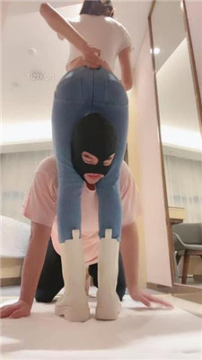 图片[13]_【美娜格格】牛仔裤短靴-胯下辱/人体擦鞋器/脚插嘴_绳缚吧