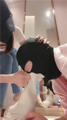 图片[18]_【美娜格格】牛仔裤短靴-胯下辱/人体擦鞋器/脚插嘴_绳缚吧