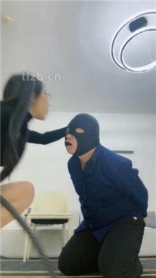 图片[9]_【萱萱】高跟美腿诱惑-暴打鞭打耳光_绳缚吧