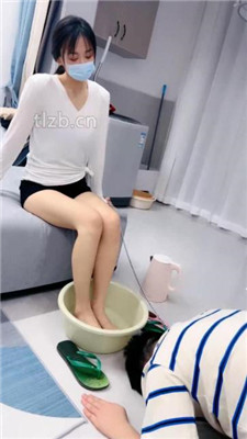 图片[4]_【丹祖宗】圈养狗等主人回家-伺候洗脚/舔裸足/吃脚皮_绳缚吧