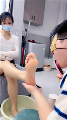 图片[12]_【丹祖宗】圈养狗等主人回家-伺候洗脚/舔裸足/吃脚皮_绳缚吧