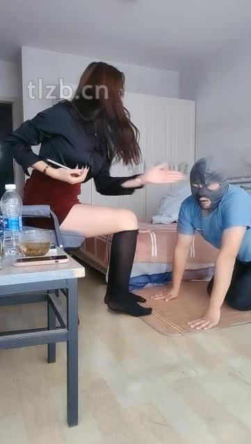 图片[10]_【恩威女王】黑丝高跟插狗嘴_绳缚吧