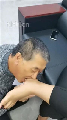 图片[16]_【冷御女王】重赏赐贱奴舔鞋底舔脚/浓痰吐满脸_绳缚吧