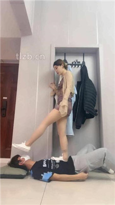 图片[2]_【领主老大】帆布鞋全体重踩踏/碾压狗爪_绳缚吧