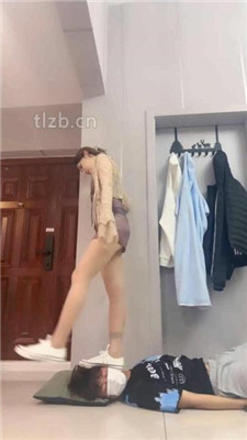 图片[5]_【领主老大】帆布鞋全体重踩踏/碾压狗爪_绳缚吧