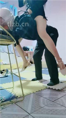 图片[17]_【软糖】长靴S-筷子+各种鞋子踩踏_绳缚吧