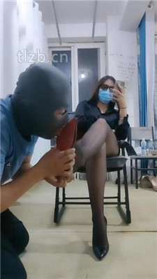 【恩威女王】黑丝高跟-转胯提档训狗中_绳缚吧