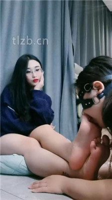 图片[2]_【小羊】发骚闺蜜跪舔臭脚【下】_绳缚吧