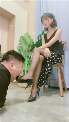 图片[4]_【素人星探】喂口水-黑丝高跟美腿踩_绳缚吧