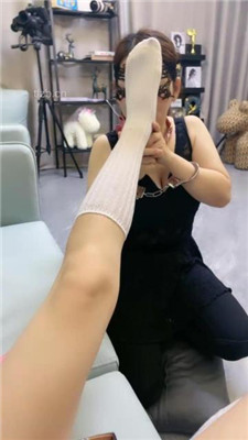 图片[12]_【cc.s】母畜-狗链遛狗/白袜皮鞋辱/戴手铐/闻棉袜_绳缚吧