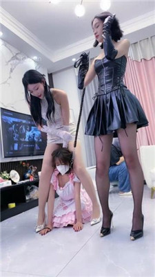 图片[14]_【麋鹿银儿】3S虐情侣奴-奴下奴-骑马-转胯-高跟黑丝踩-臭脚捂脸_绳缚吧