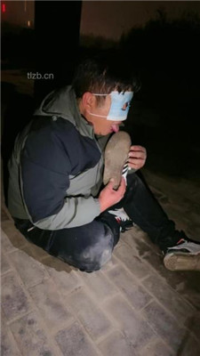 图片[3]_【小雅老师】户外tj老狗-圣水口水喂食场-脏！_绳缚吧