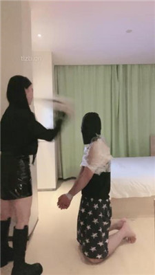 图片[7]_【清禾】保鲜膜窒息-鞭打踩踏耳光-人体烟灰缸_绳缚吧