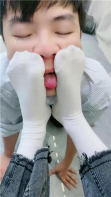 图片[10]_【术术】腿绞窒息/踩踏/原味白袜辱/踢踹/裸足踩狗脸_绳缚吧