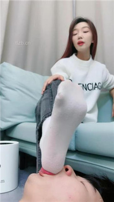 图片[19]_【术术】腿绞窒息/踩踏/原味白袜辱/踢踹/裸足踩狗脸_绳缚吧