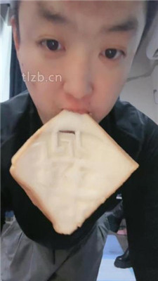 图片[14]-不期而遇】牛仔裤臀下羞辱-圣水-闻超臭白袜-踩踏-绳艺资源网