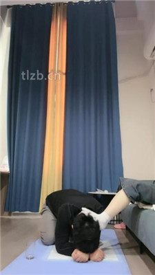 图片[17]-不期而遇】牛仔裤臀下羞辱-圣水-闻超臭白袜-踩踏-绳艺资源网