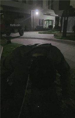 【清禾】小区楼下遛狗犬化男友_绳缚吧