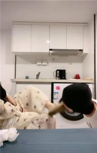 【甜味药丸】耳光专场-打肿狗脸好惨啊_绳缚吧