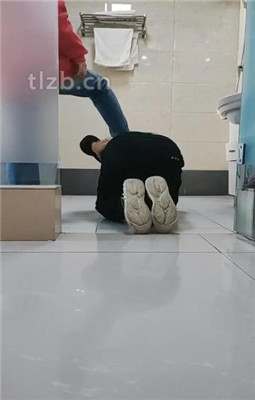 图片[8]_【术术】多视角重度虐-不把狗当人-踩踏鞭打_绳缚吧