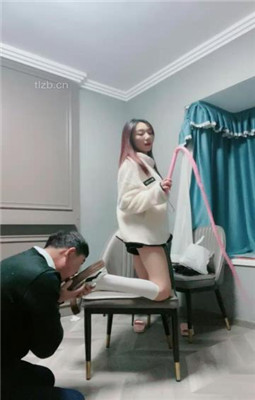 图片[18]_【术术】多视角重度虐-不把狗当人-踩踏鞭打_绳缚吧