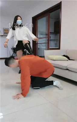 图片[2]_【凌儿女神】恋足的畜生-鞭打/sp/踢踹_绳缚吧
