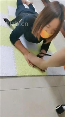 图片[2]_【广东迪迪】臭脚丫玩虐小三母畜【上】_绳缚吧