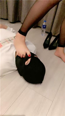 图片[19]_【赵奈奈】黑丝裸足恋足舔/抽耳光_绳缚吧