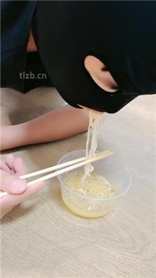 图片[9]-Belle】圣水泡面/长靴踩踏碾压/胯下辱-绳艺资源网