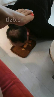 图片[9]-西安天使】桌下视角恋足舔-踩踏喂食-绳艺资源网