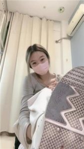 【时颜】坐脸窒息/舔超脏小白鞋/裸足白袜辱_绳缚吧