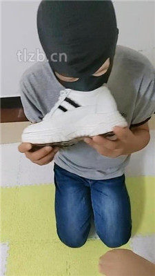 图片[15]-广东迪迪】双S-跪舔小白鞋高跟双视角完整版】-绳艺资源网