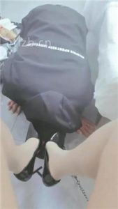 【艳奶奶】舔脚舔鞋口水恋足调_绳缚吧