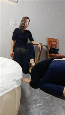 【冷御女王】拖鞋抽耳光-浓痰赏赐_绳缚吧