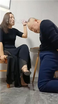 图片[6]-冷御女王】拖鞋抽耳光-浓痰赏赐-绳艺资源网