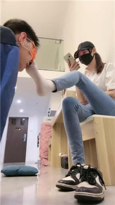 图片[17]-美娜格格】白短靴&AJ全体重踩地毯-绳艺资源网