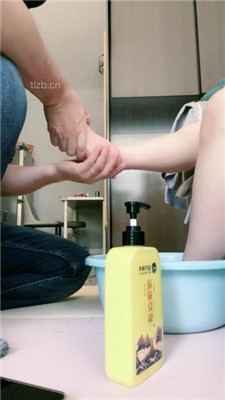 【北京嘟嘟】生活化伺候主人洗脚_绳缚吧