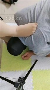【广东迪迪】闻舔高跟肉丝脚-踩踏【双视角版】_绳缚吧