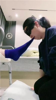 【小羊】母畜裸足狂舔_绳缚吧