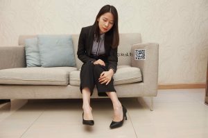 [见新摄影]NO.020-小江-白领制服裸足高跟_绳缚吧