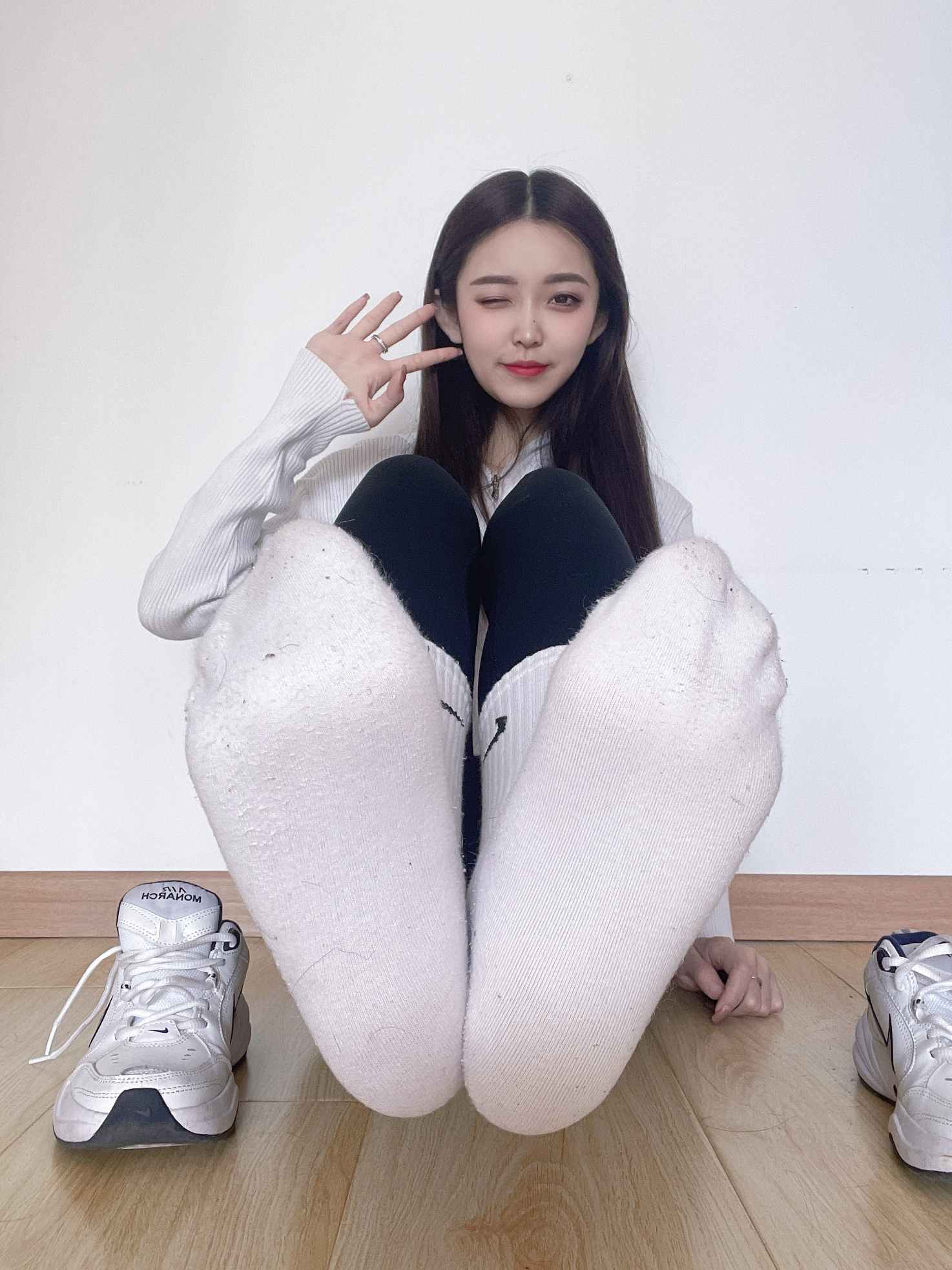[织梦映像]美女自拍系列第一期_绳缚吧