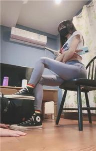 【美娜格格】高帮帆布鞋女神-沉浸式享受胯下辱_绳缚吧