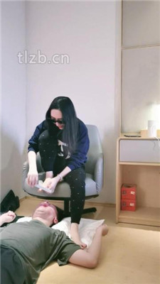图片[8]_【羽神】跪舔超臭长靴白棉袜/吃脚皮臭脚踩脸_绳缚吧